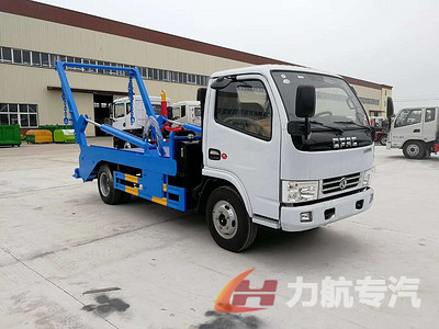 东风大多利卡5方摆臂垃圾车