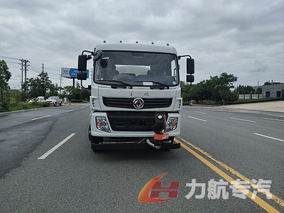 國(guó)六東風(fēng)18方灑水車