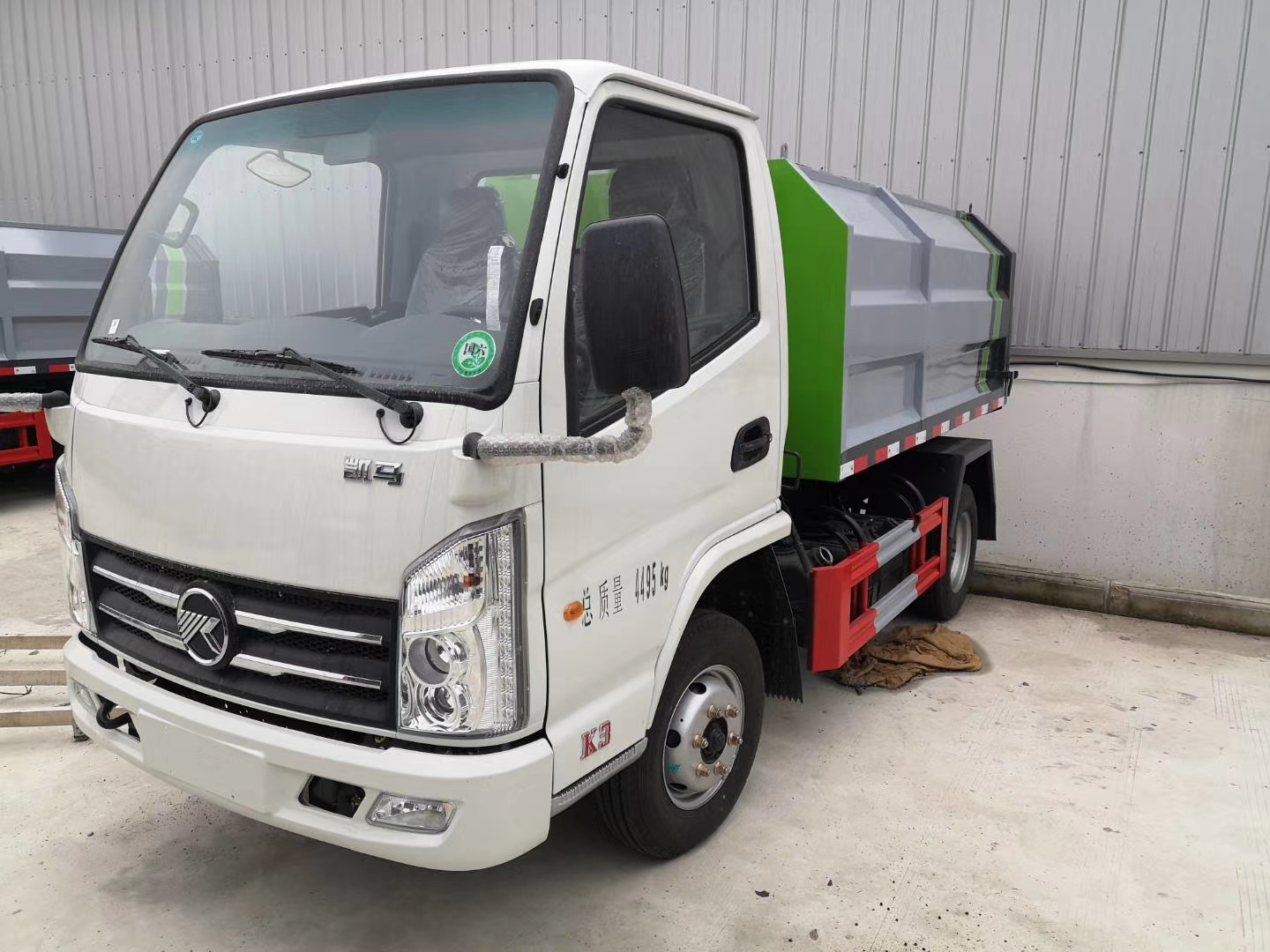 凯马4方国六挂桶垃圾车