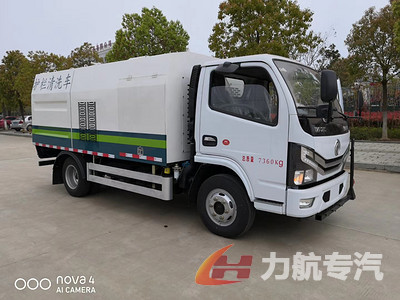 新式国六小多利卡护栏清洗车