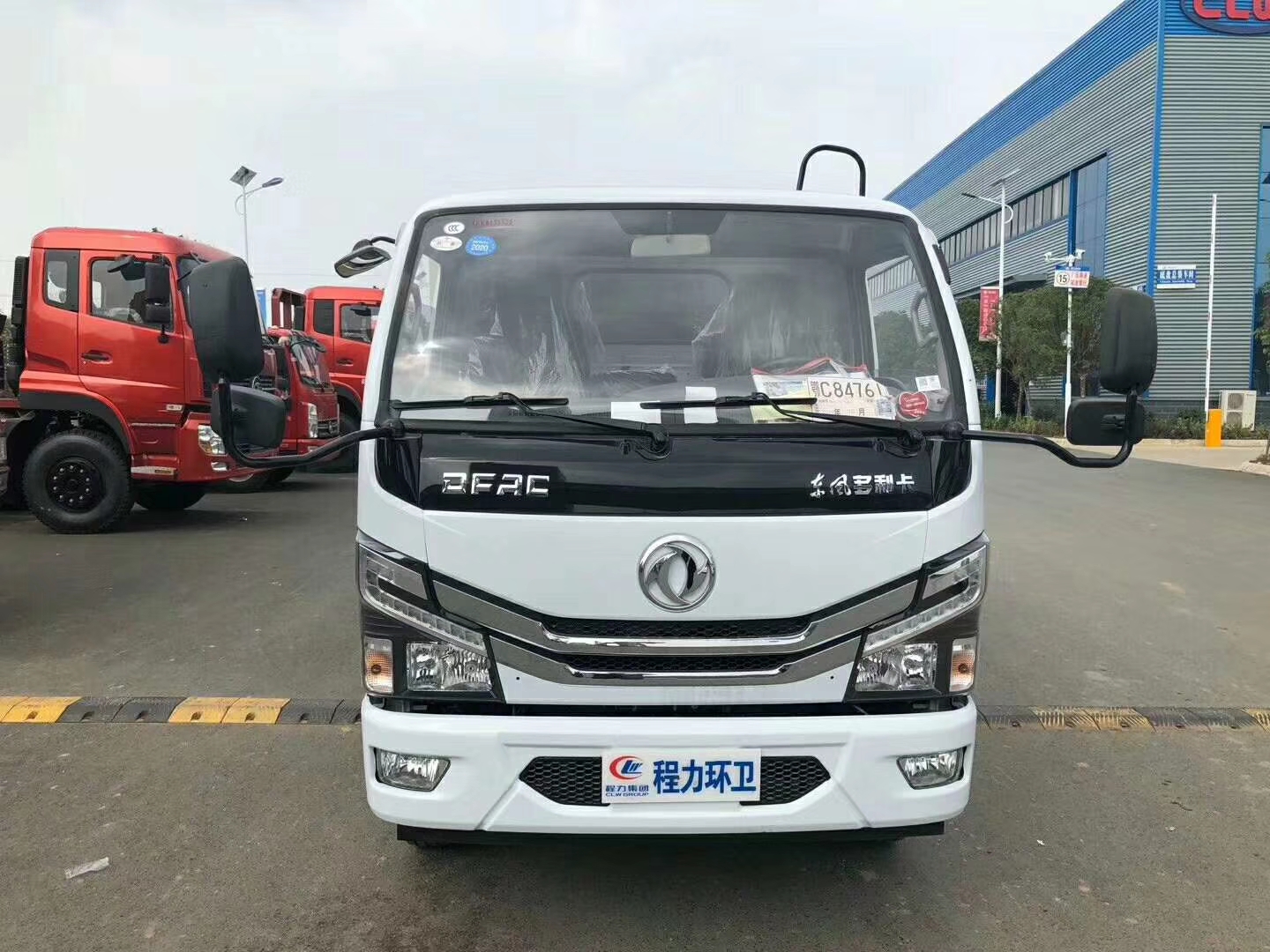 勁爆！壓縮垃圾車