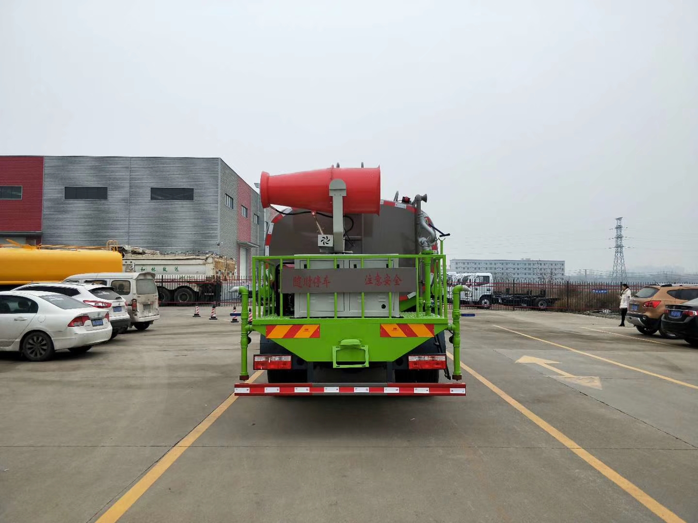 國(guó)六東風(fēng)大多利卡D9霧炮車 (4)