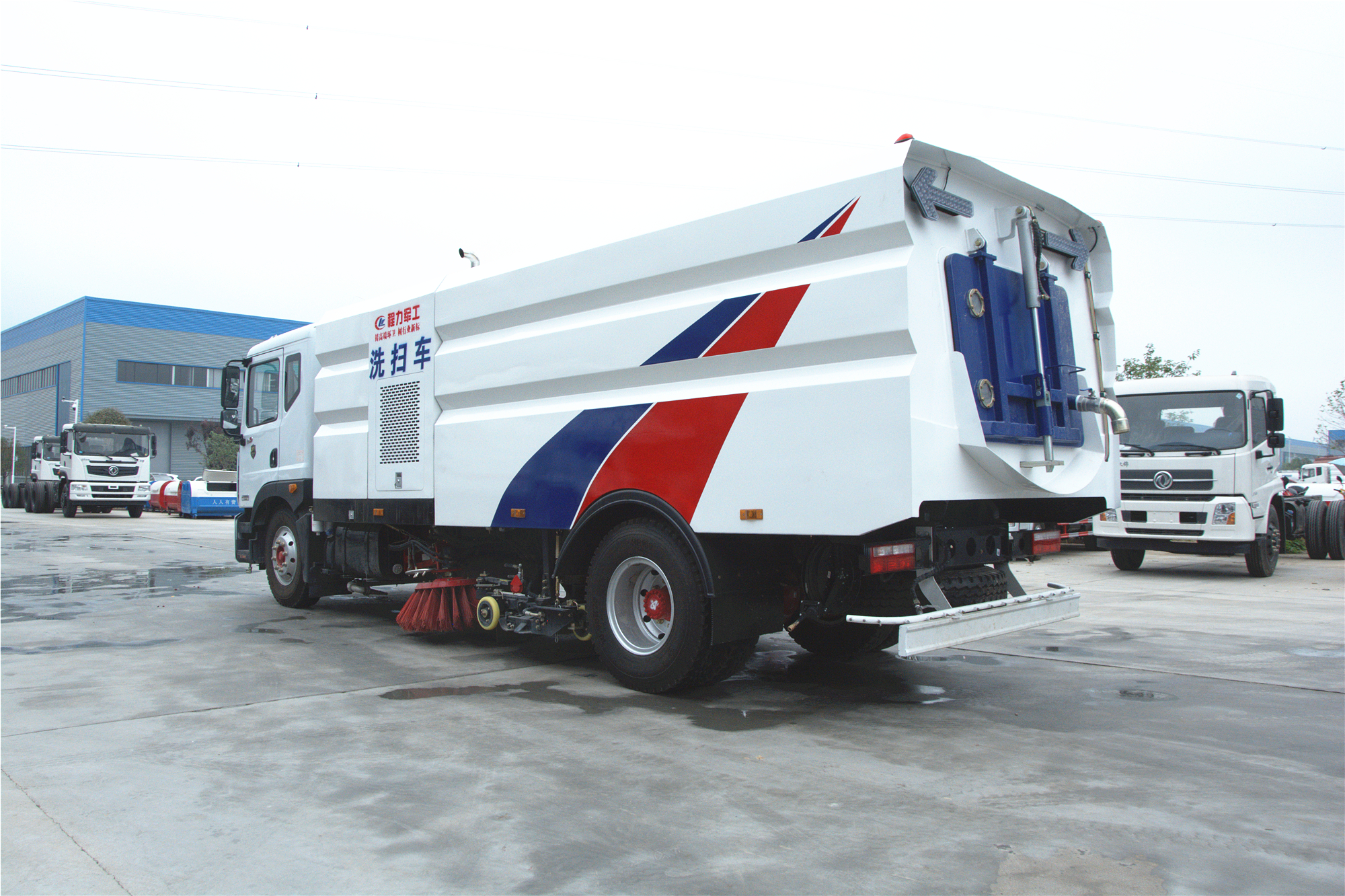 國(guó)五國(guó)六洗掃車(chē)掃路車(chē)路面清洗車(chē)圖片配置介紹