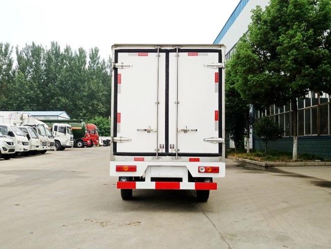 4冷藏車制冷機組.jpg