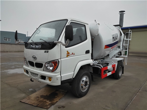 唐駿3方小型攪拌車生產(chǎn)廠家