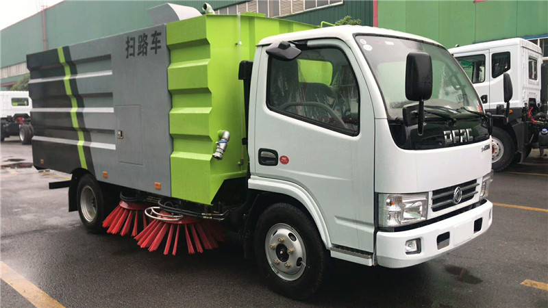 新中綠掃路車 (2)