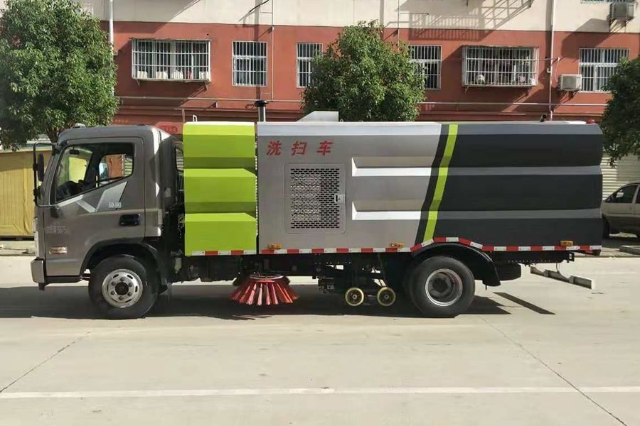 现代5吨洗扫车