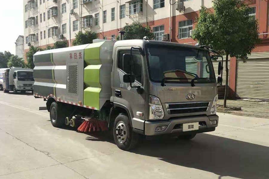 现代5吨洗扫车