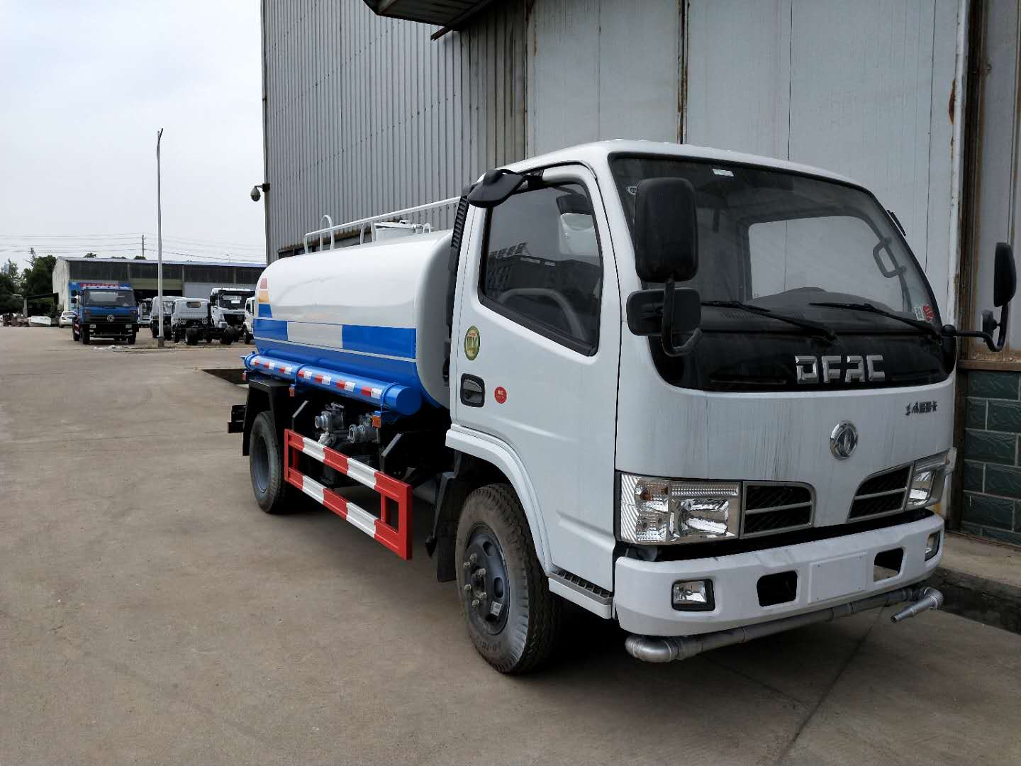 5噸東風福瑞卡灑水車 (3)