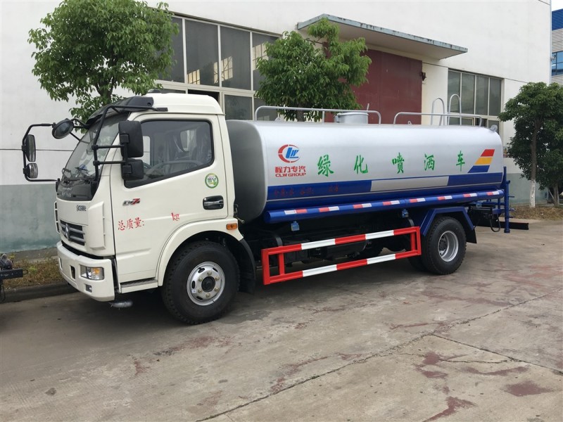 東風(fēng)大多利卡8噸-9.2噸灑水車右側(cè)面圖