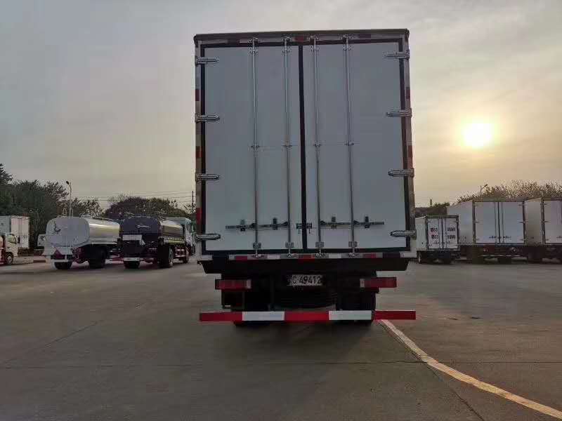 東風(fēng)逸途3.5米汽油冷藏車(chē)（國(guó)六）價(jià)格