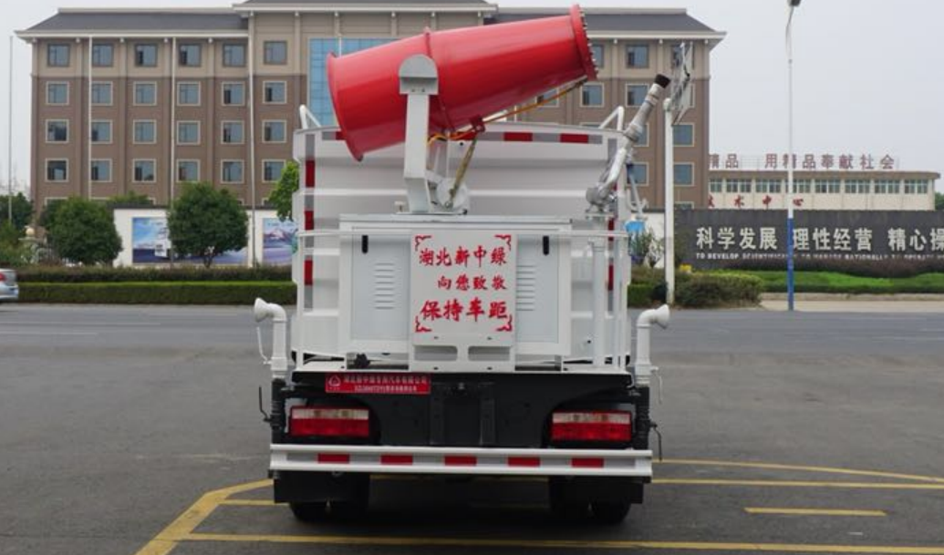 東風(fēng)藍(lán)牌5噸灑水車(chē)圖片