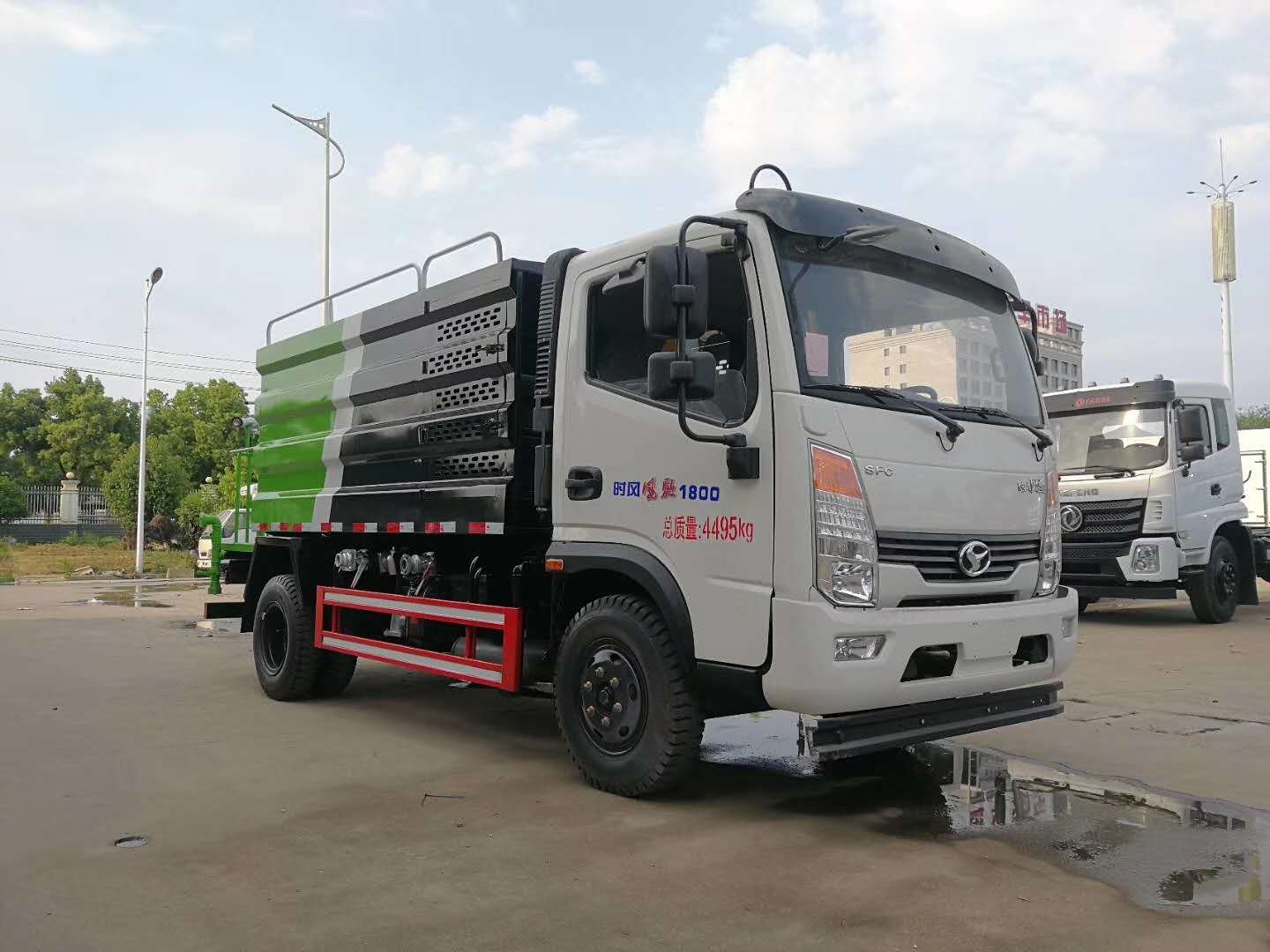 5噸藍牌時風(fēng)抑塵車霧炮車裝30米霧炮