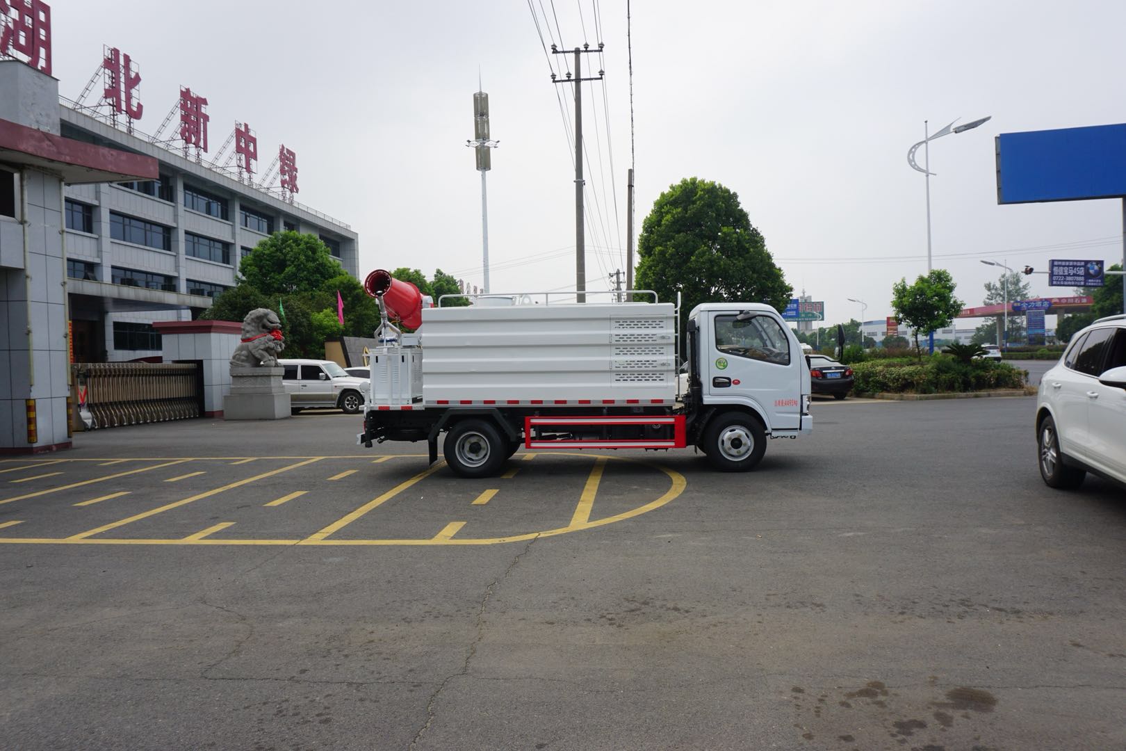 灑水車圖片