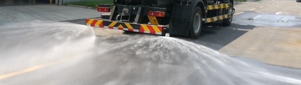 東風綠化灑水車 灑水車配件 灑水車工作狀態(tài)