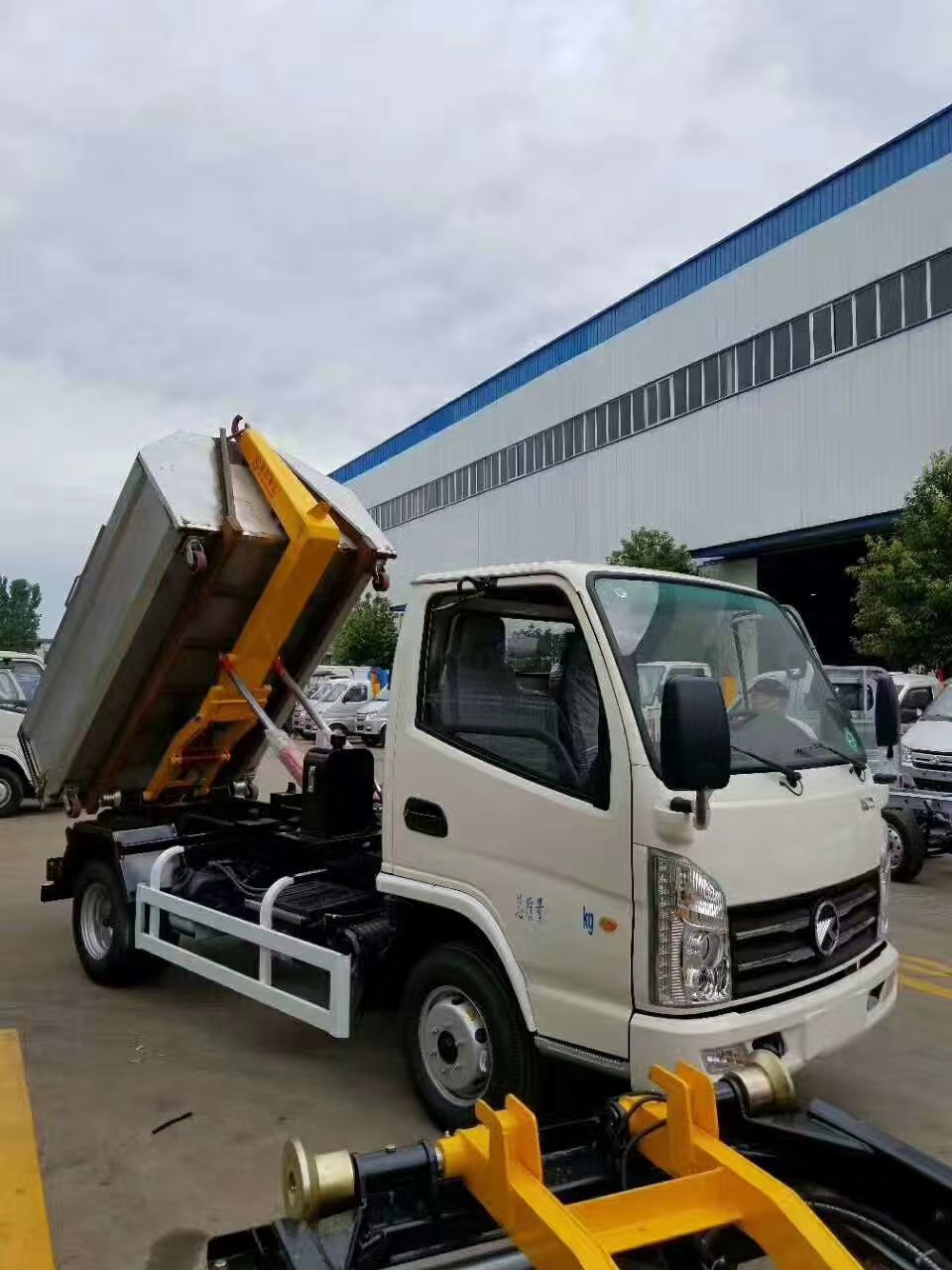國六凱馬勾臂垃圾車