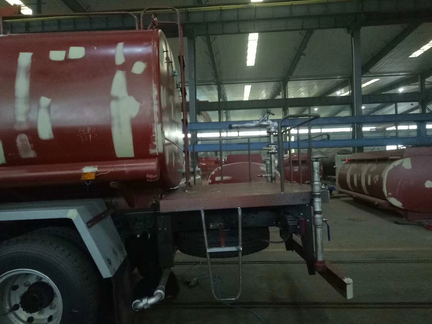 灑水車圖片車間