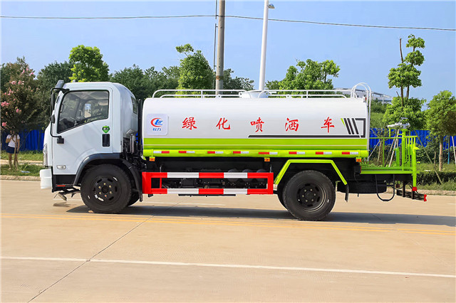 東風(fēng)福瑞卡9.2噸灑水車(chē)圖片