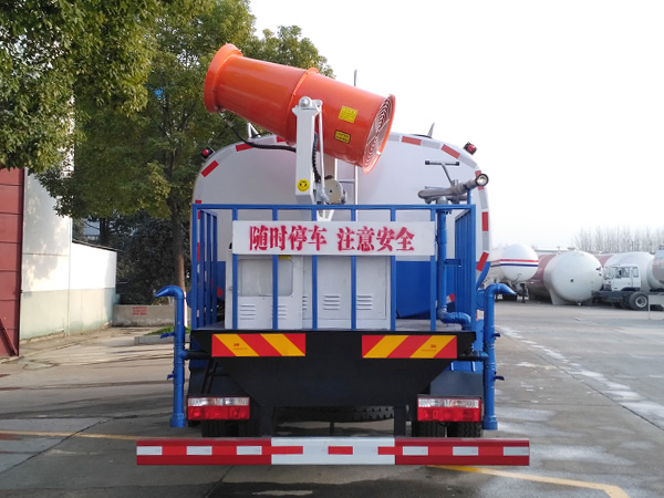 東風(fēng)D9霧炮車30-40米