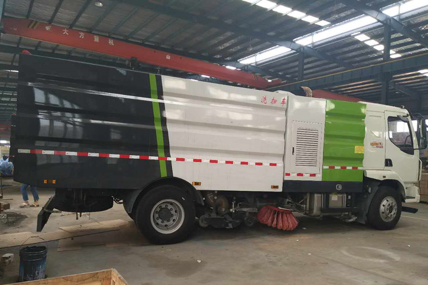 國(guó)六東風(fēng)天錦洗掃車
