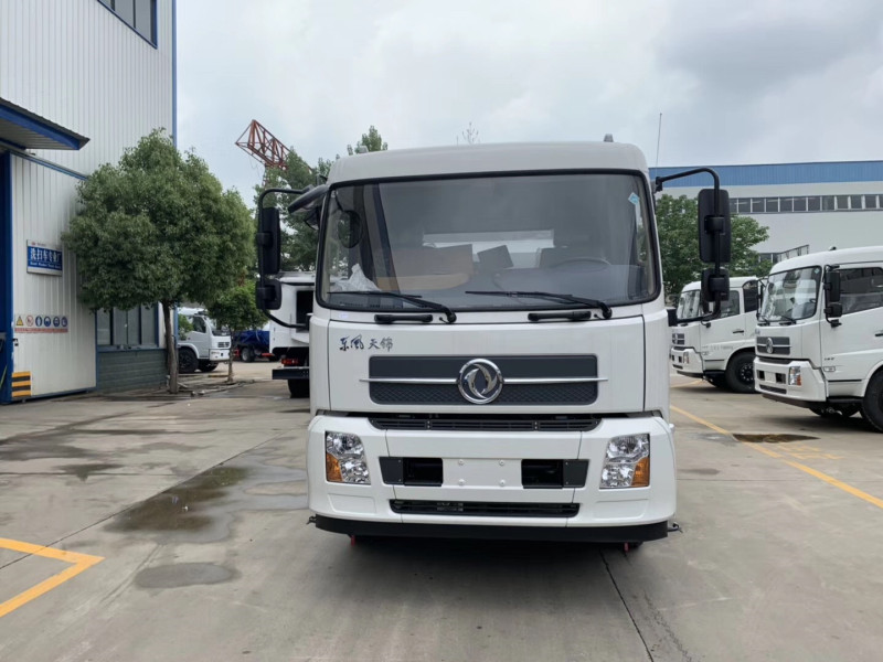東風(fēng)天錦高端洗掃車 13872861525