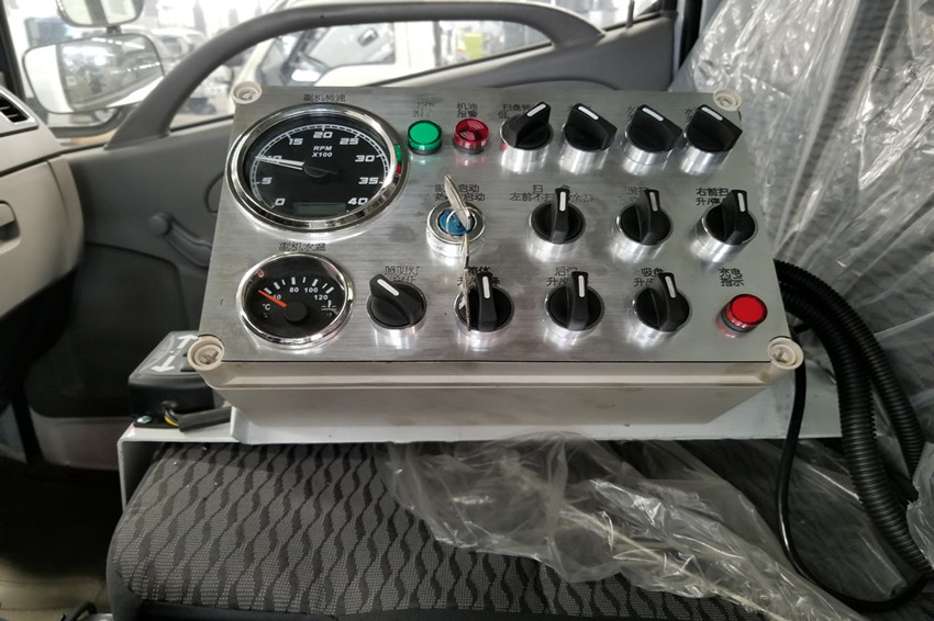 東風(fēng)天錦高端洗掃車 13872861525