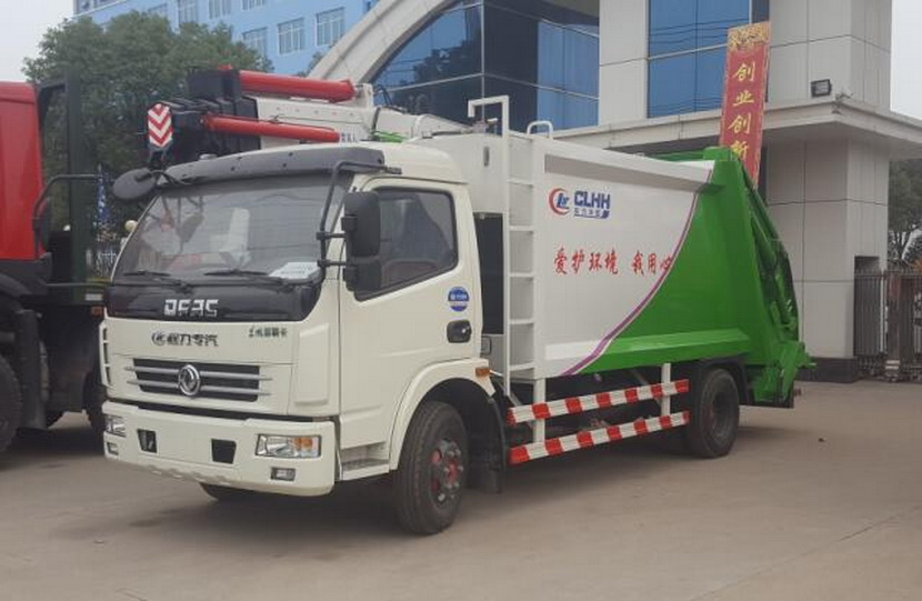采購(gòu)天錦垃圾壓縮車廠家報(bào)價(jià)由此可見，該產(chǎn)品具有裝卸垃圾方便，自動(dòng)化水平高，工作效率高等特點(diǎn)。