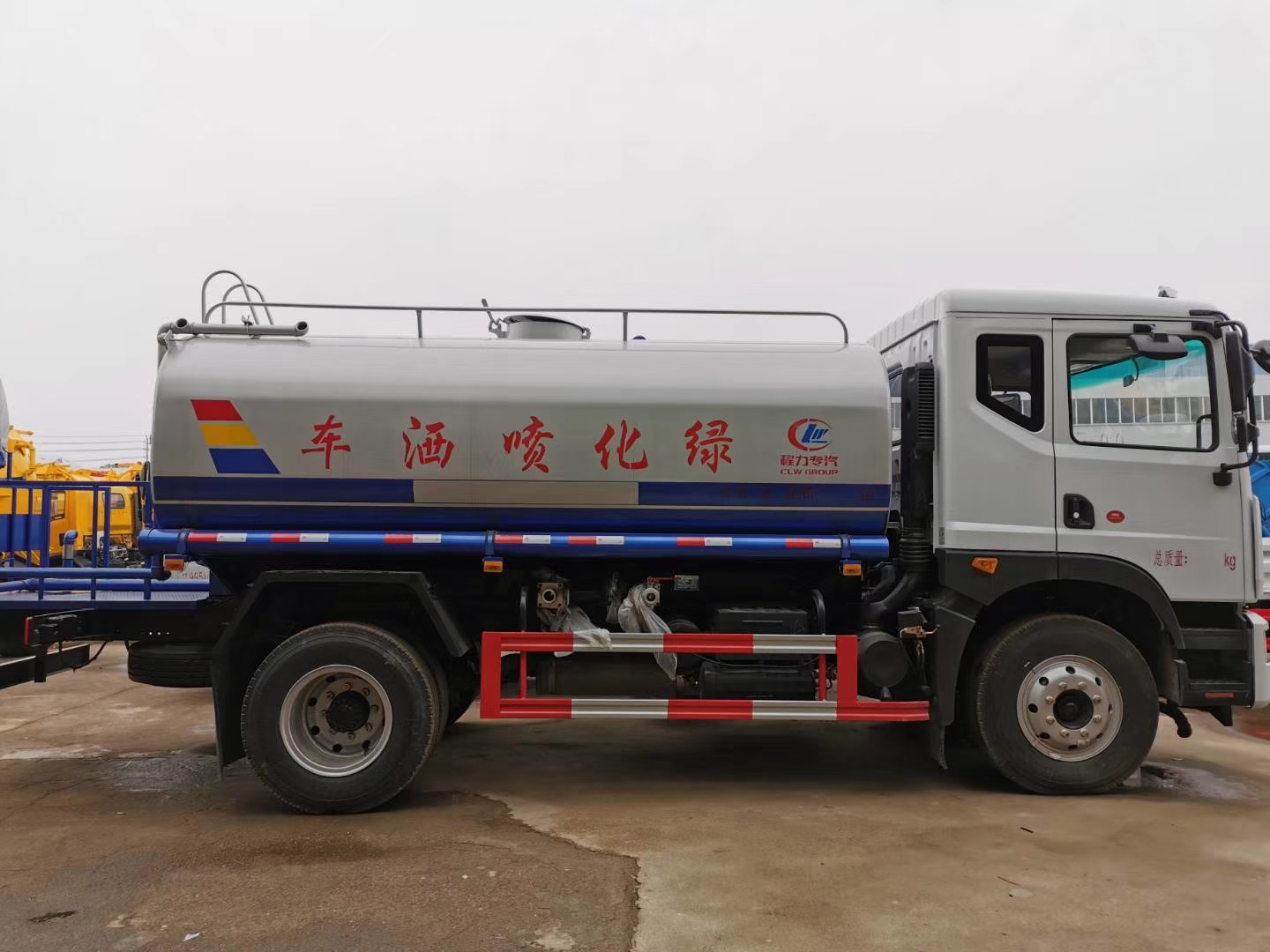 在哪里有賣灑水車？潤(rùn)捷公司
