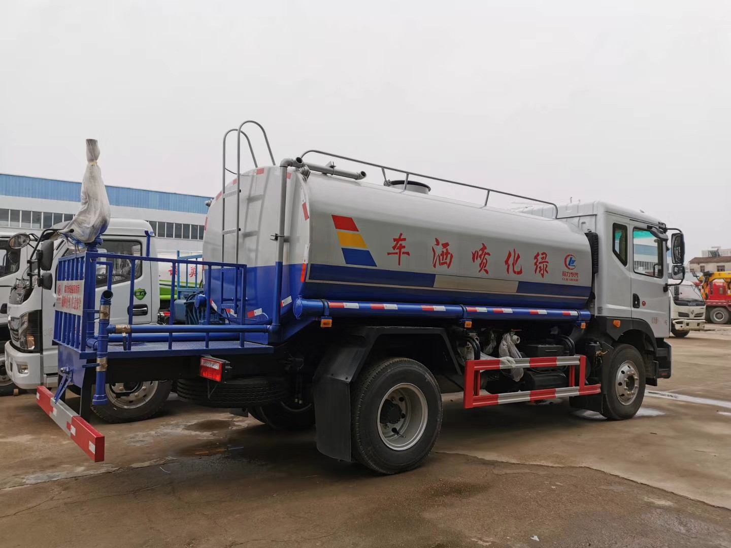 在哪里有賣灑水車？潤(rùn)捷公司