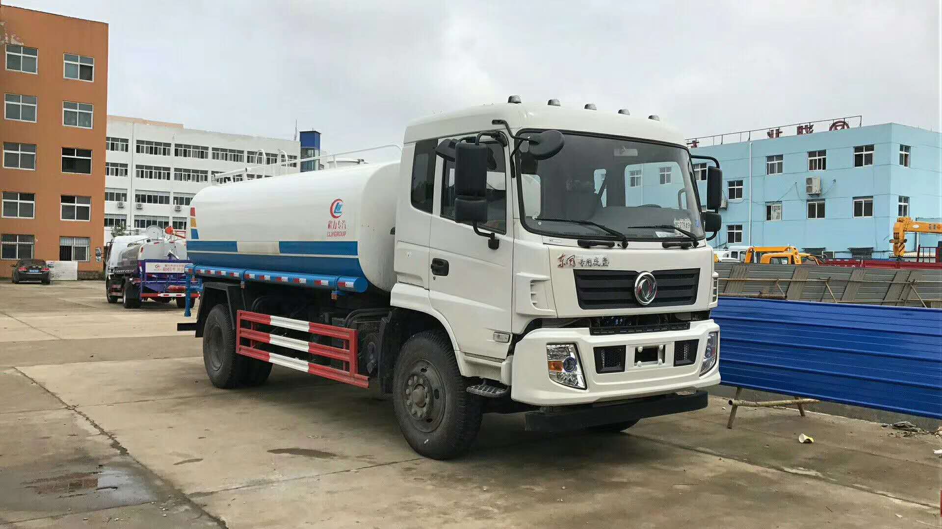 東風(fēng)天錦12方灑水車廠家直銷