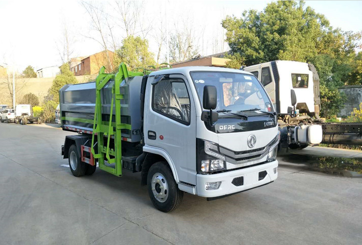 国六东风5吨挂桶垃圾车厂家