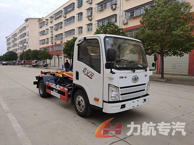 勾臂垃圾車