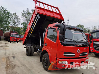 東風多利卡藍牌自卸式垃圾車