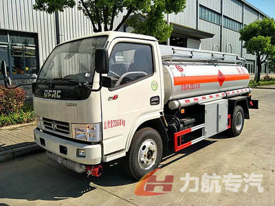 東風小多利卡4.35方加油車圖片