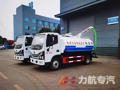 東風多利卡吸糞車圖片