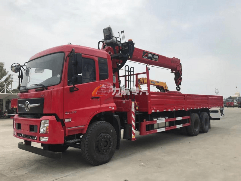 東風暢行D3V后八輪12噸隨車吊圖片