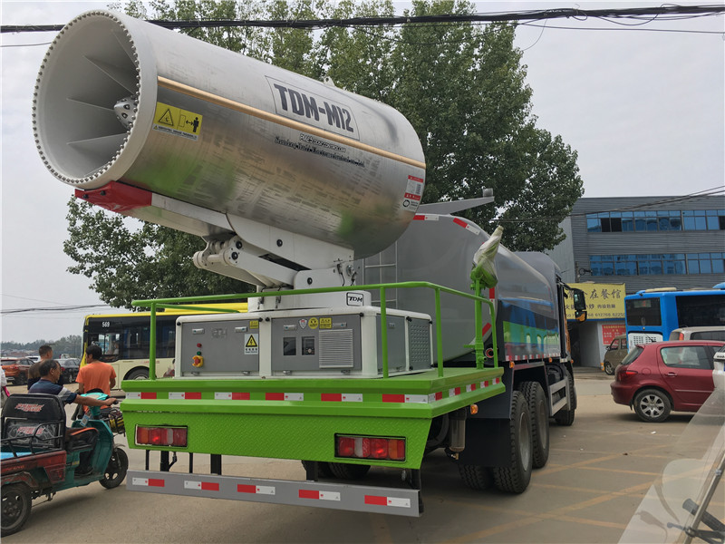 高端國六后雙橋汕德卡120米霧炮車