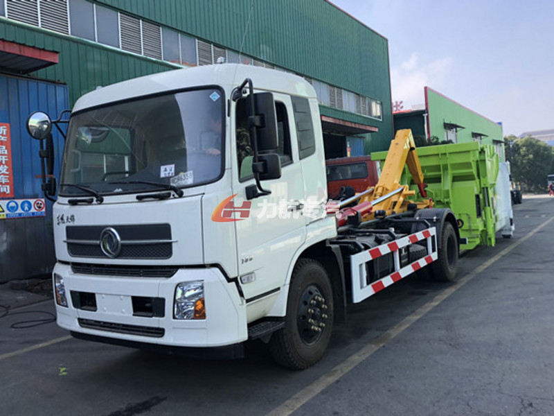 東風天錦16噸勾臂垃圾車圖片