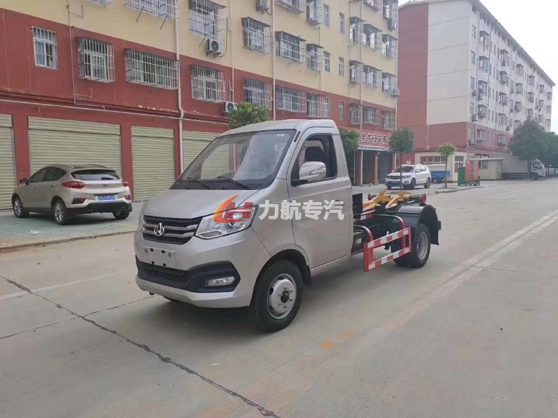 長(zhǎng)安國(guó)六2-4方鉤臂垃圾車圖片