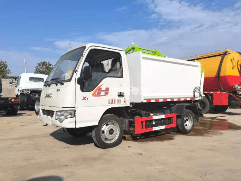 國(guó)六江淮康鈴4方掛桶垃圾車圖片